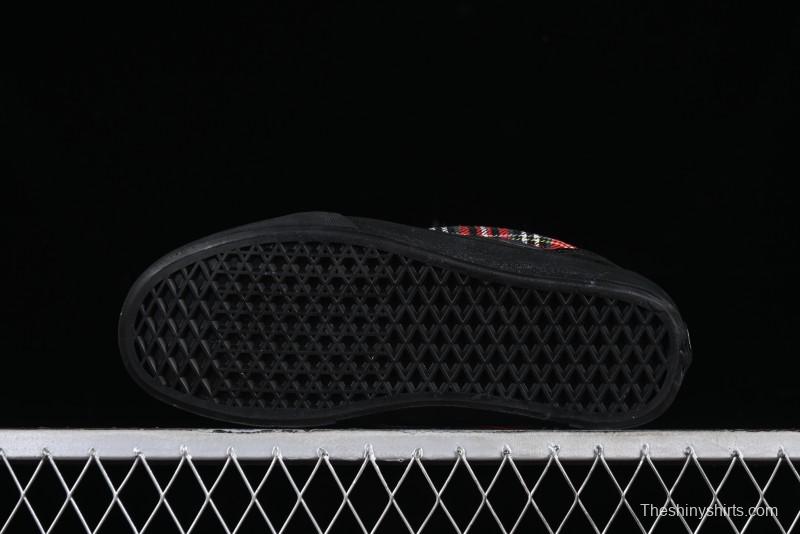 Vans Classics Knu Skool Retro Sneakers with Enlarged Toe and Thickened Trim - VN0009QC3N6