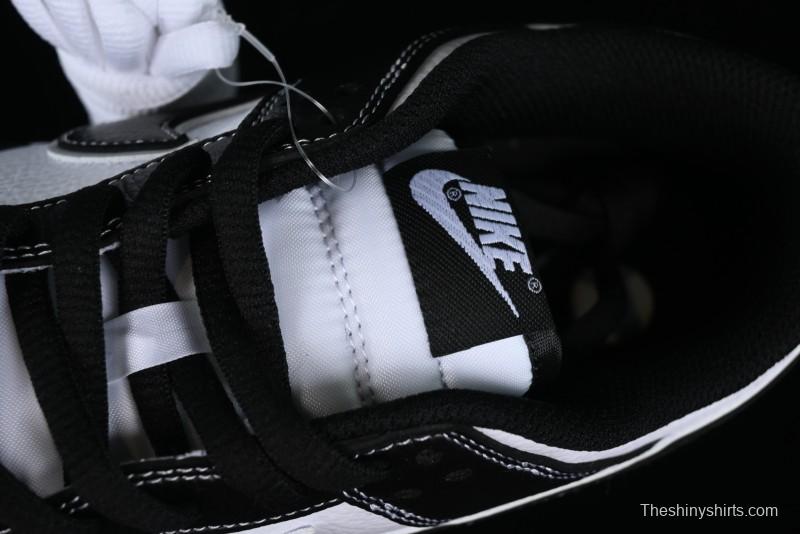 Nike Supreme x SB Dunk Low Panda Colorway Low-Top Casual Skate Shoes - RM2308-332