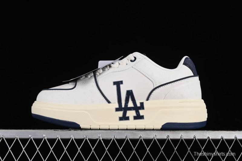 MLB Chunky Liner Basic New York Yankees Thick Sole Casual Sneakers with 6cm Height Increase - 3ASXCBO3N07NYD