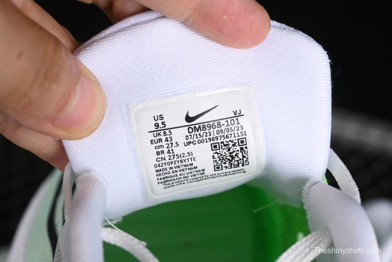 Nike Zoom Fly 5 Premium Lightweight Running Shoes with React Technology and Carbon Fiber Plate - DM8968-101