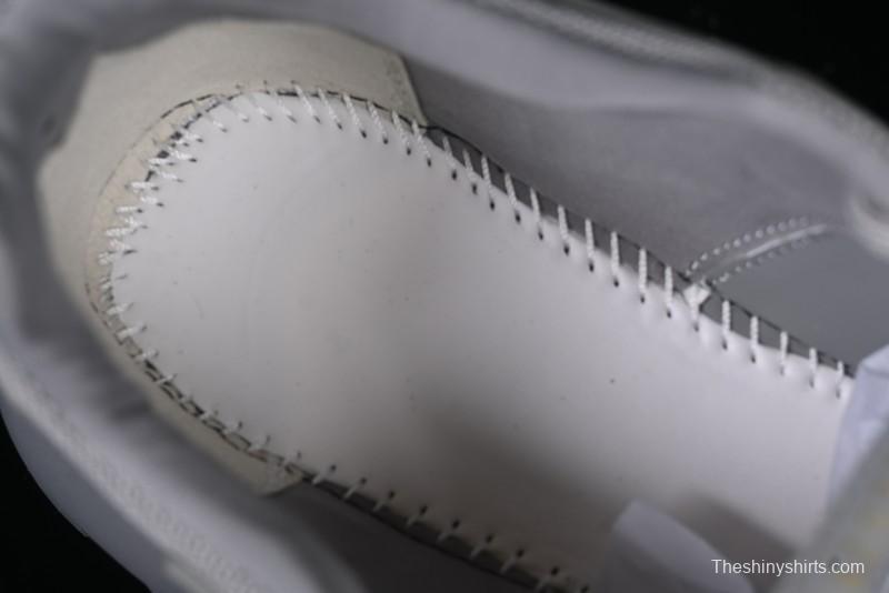 Prada Cloudbust Air Thunder Lifestyle Low-Top Sneakers with Anti-Slip and Wear-Resistant Design - 2EG293