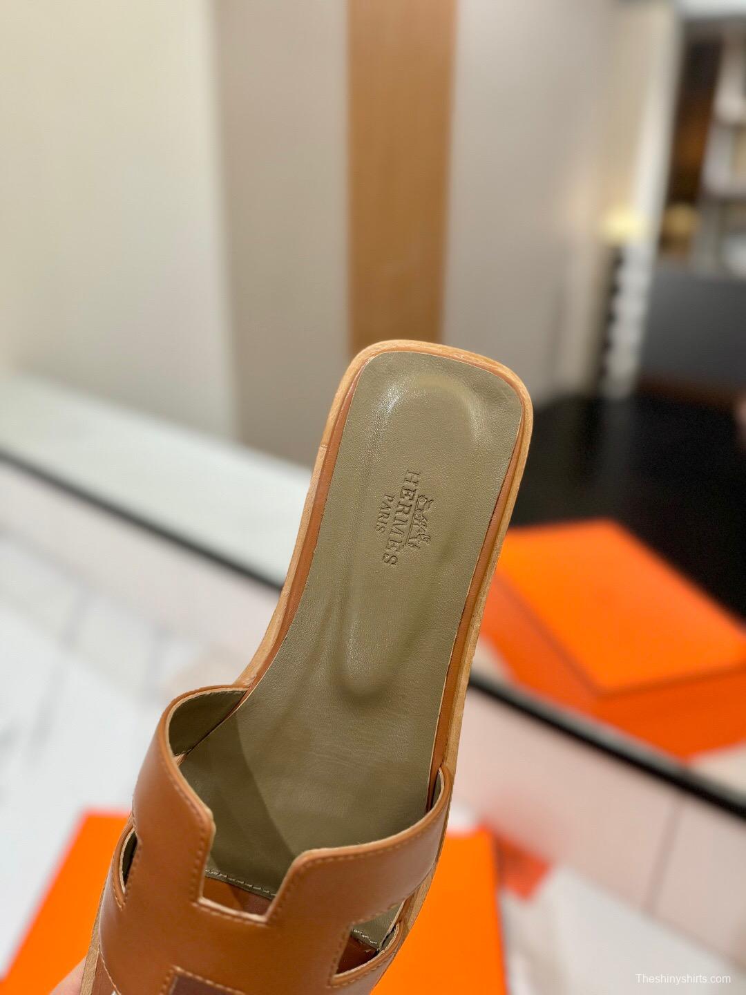 2025 Women Hermès Brown Leather Slippers