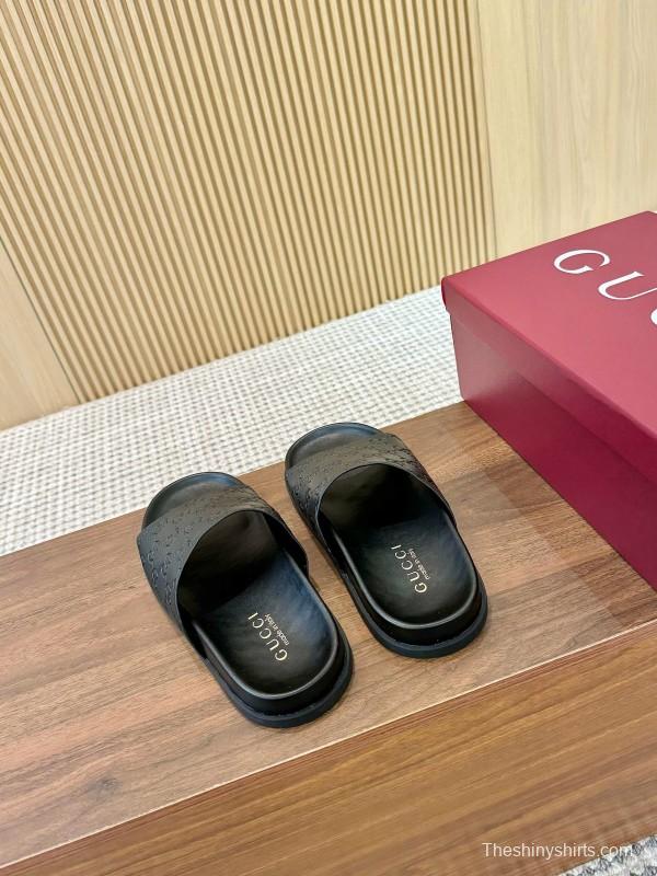 2025 Women Gucci Black Leather Slippers LY00220