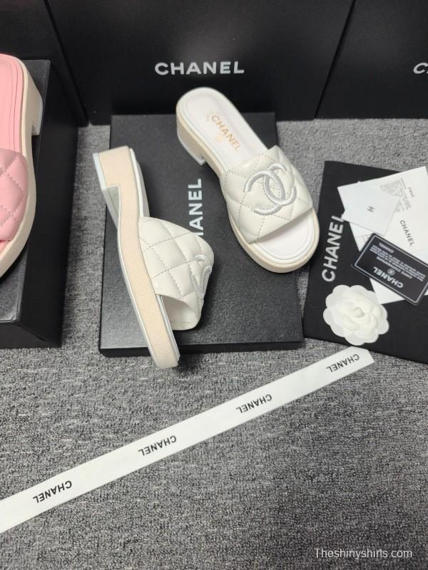 2025 Women Chanel White Leather Slippers
