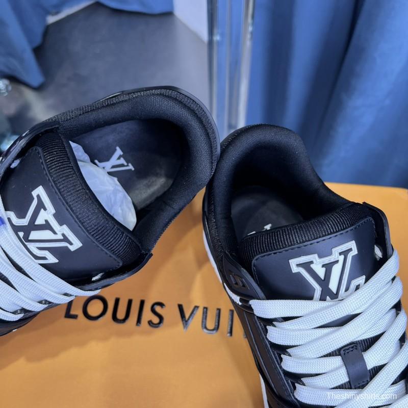 2025 Men Louis Vuitton Black White Leather LV Trainer