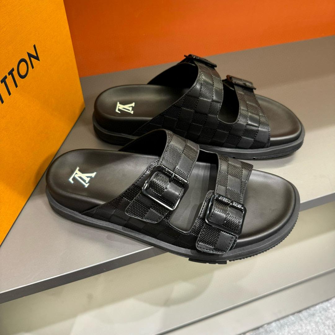 2024 Men Louis Vuitton Black Leather Slippers