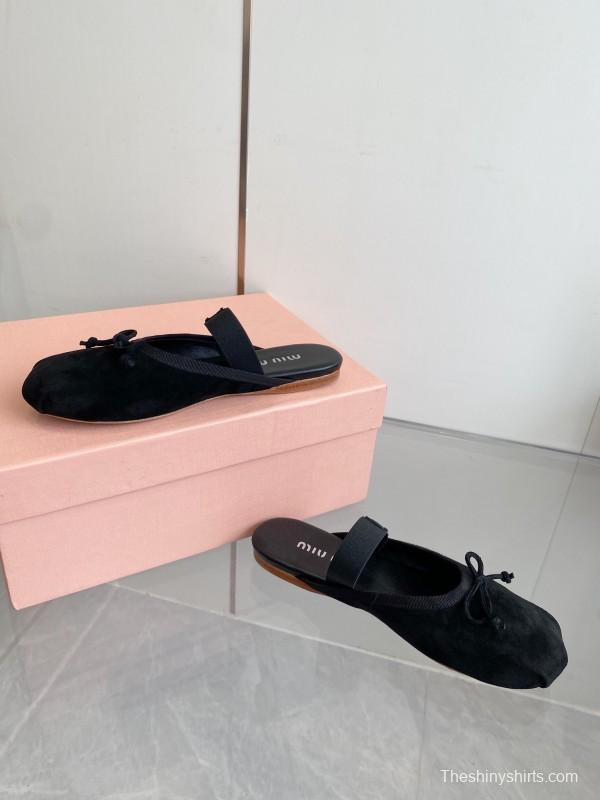 2025 Women Miu Miu Black Suede Ballet Flat Elastic Band Ballerina Slippers KFY00280
