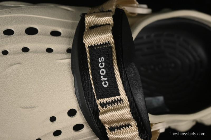 Crocs Bobs Flat Heel Closed Toe Slip-On Beach Clog Sandals